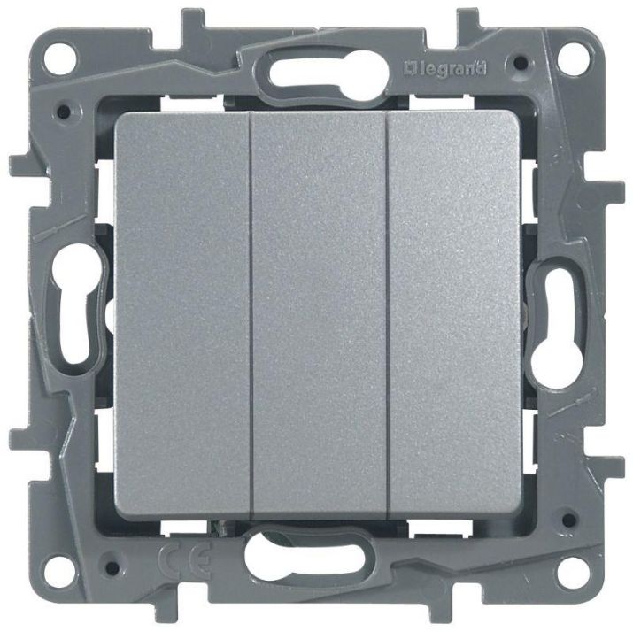 Изображение Выключатель 3-кл. СП Etika Plus 10А IP20 250В 10AX винт. зажимы механизм алюм. Leg 672413