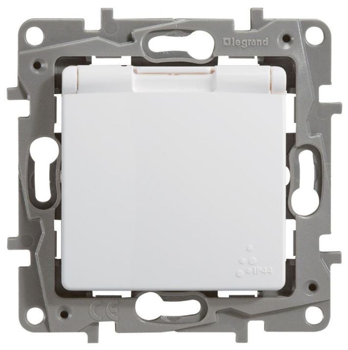 Изображение Розетка 1-м СП Etika 16А IP44 250В 2P+E с заземл. защ. шторки с крышкой немецк. стандарт безвинт. клеммы механизм бел. Leg 672232