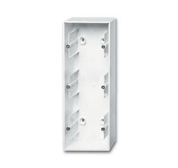 Изображение Коробка для открытого монтажа 3 поста Basic 55 альп. бел. ABB 2CKA001799A0976