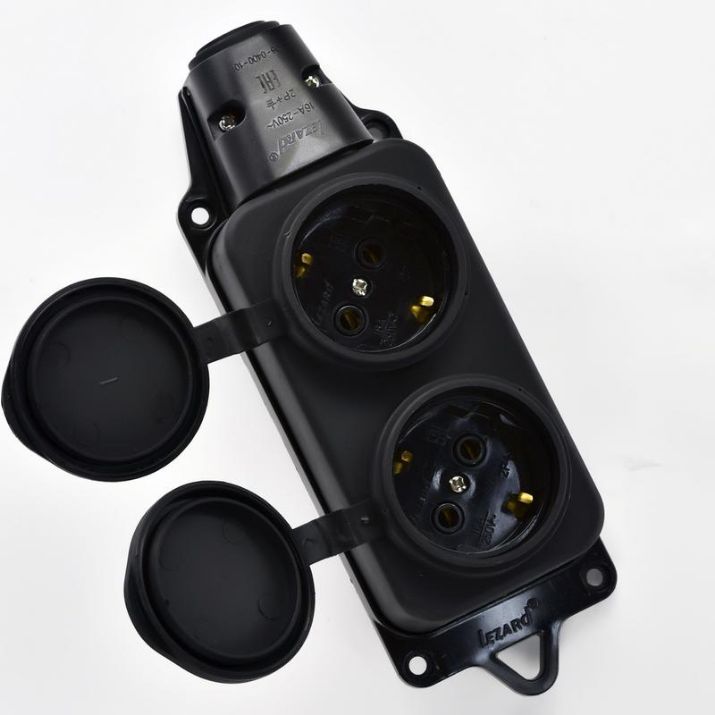 Изображение Колодка 2-м 16А IP44 2P+PE 220-240В с защ. крышками каучук LEZARD 106-0400-0110/110