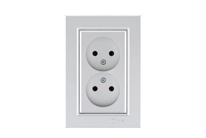 Изображение Розетка 2-м СП Karea 10А IP20 б/з сереб. Makel 56065017